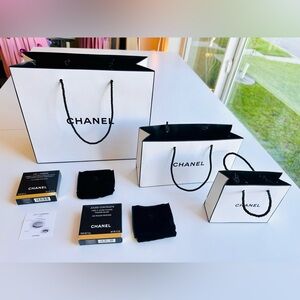 Chanel bag, Chanel shopping bags, Chanel cosmetics packaging, Chanel